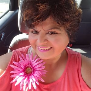 Meet your Posher, Gloria